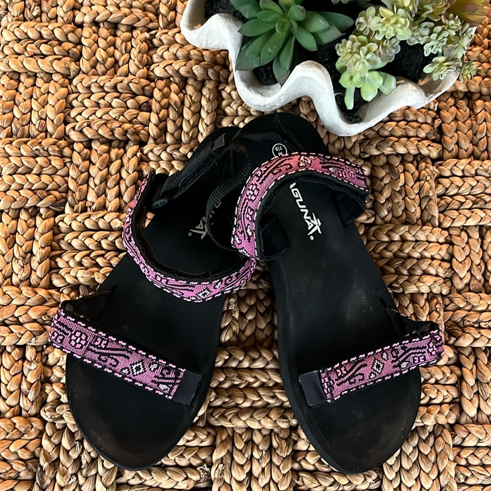 Women’s LAGUNA Sandals  M 7/8